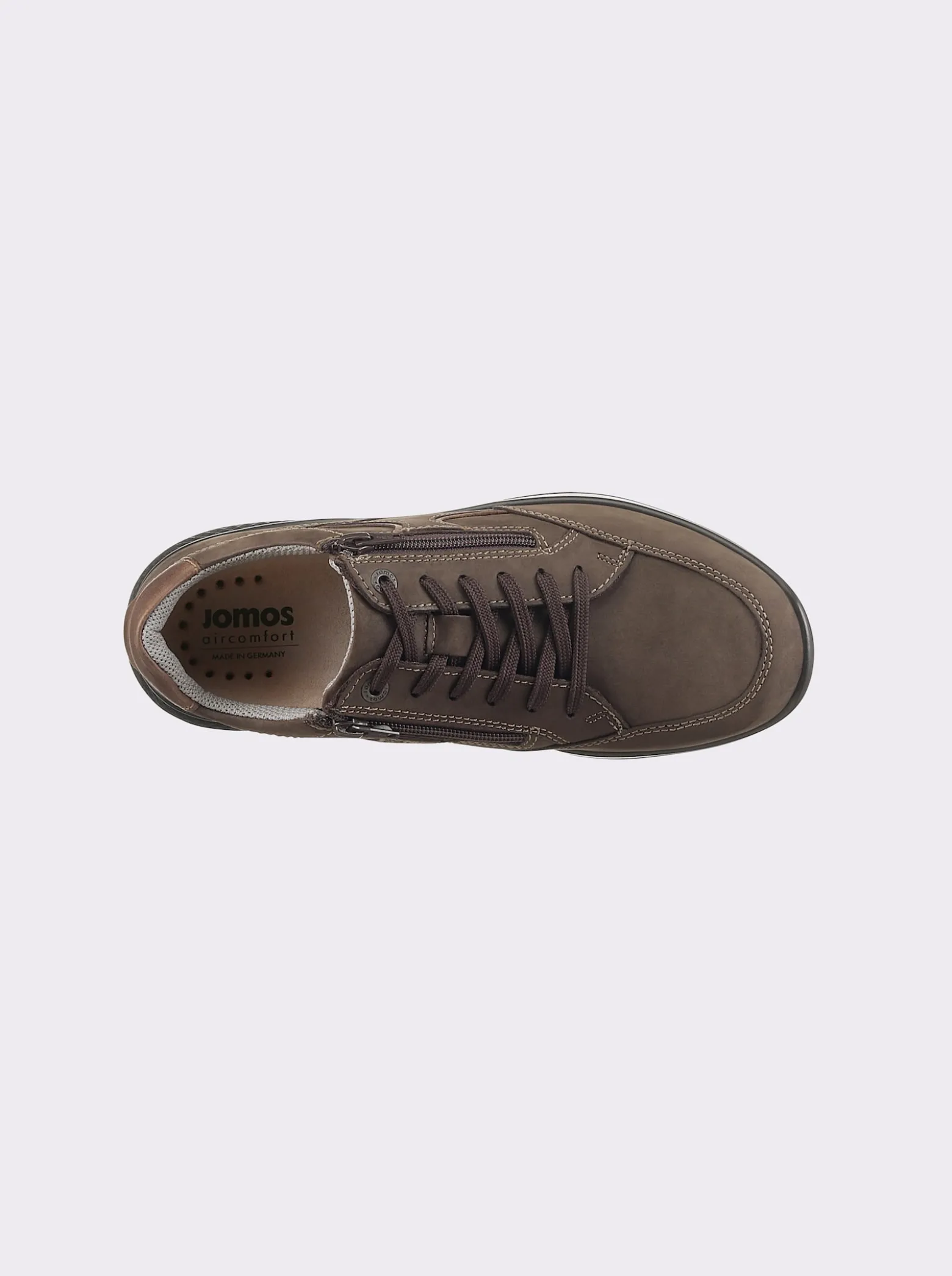 Sneaker für sehr kräftige Füße