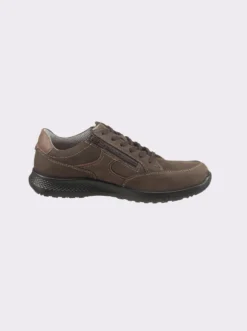 Sneaker für sehr kräftige Füße