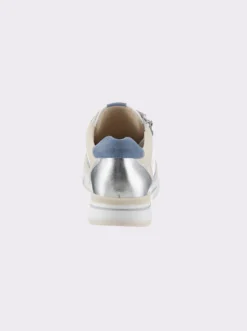 Sneaker im Mix aus Glatt- und Veloursleder