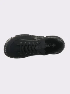 Sneaker mit elastischem Einsatz