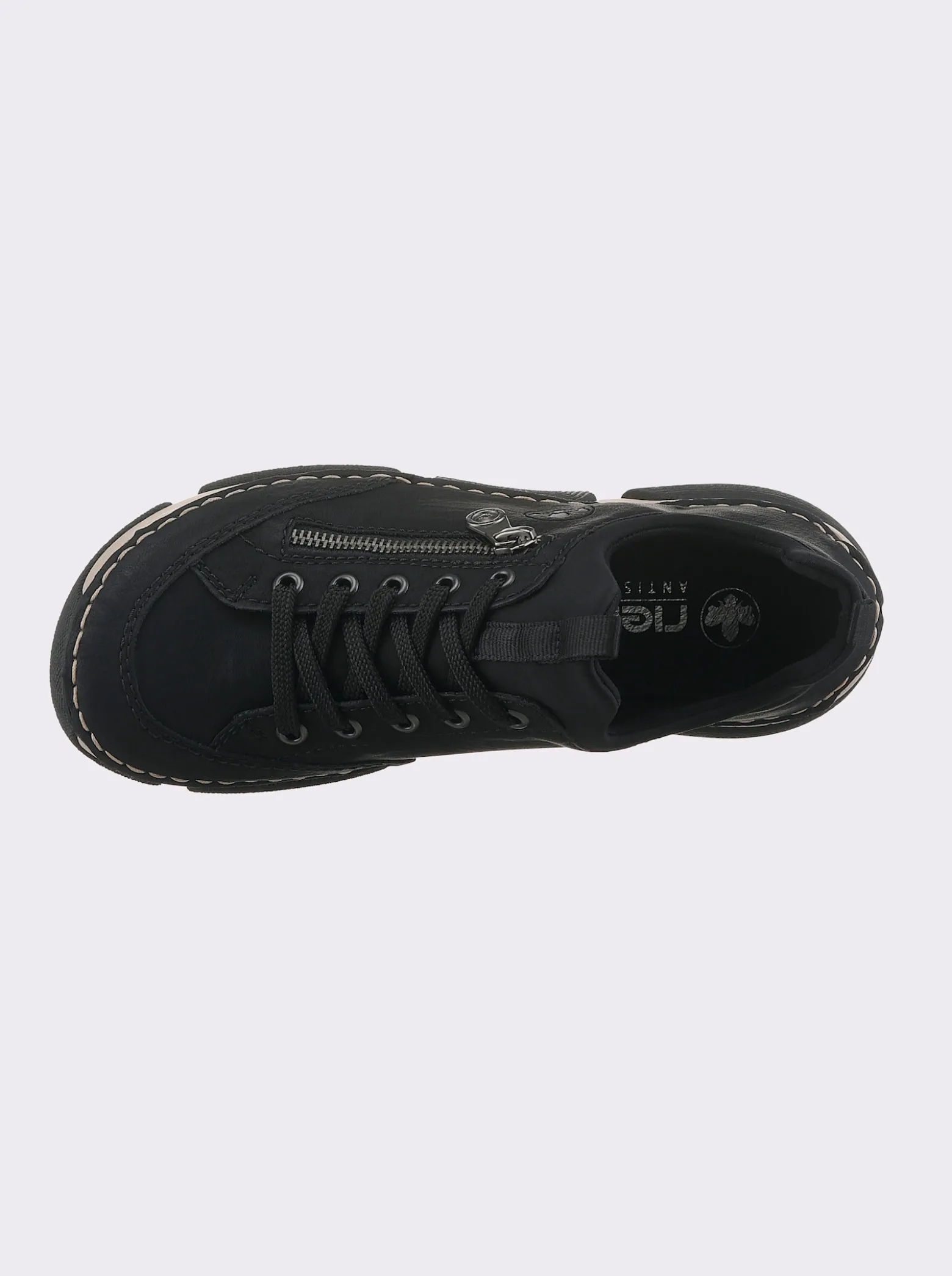 Sneaker mit elastischem Einsatz