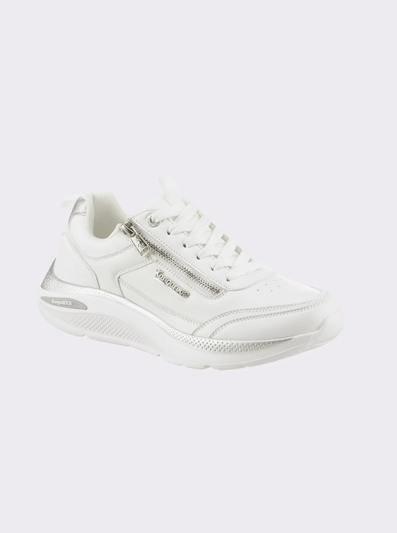 Sneaker mit metallisch schimmernden Akzenten