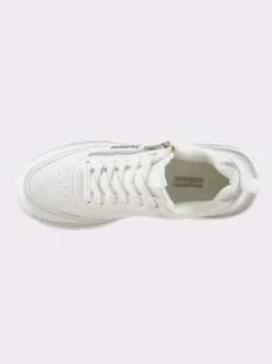 Sneaker mit metallisch schimmernden Akzenten