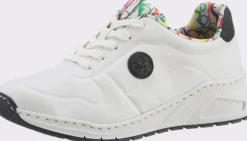 Sneaker mit Wechselfußbett