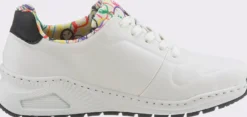 Sneaker mit Wechselfußbett