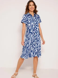 Sommerkleid im Animal-Dessin