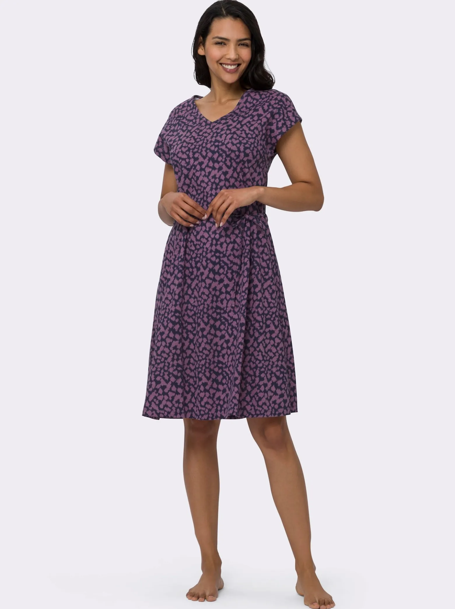 Sommerkleid im Grafik-Dessin