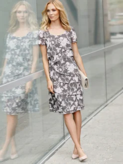 Sommerkleid mit Blumen-Druck, mehrlagig