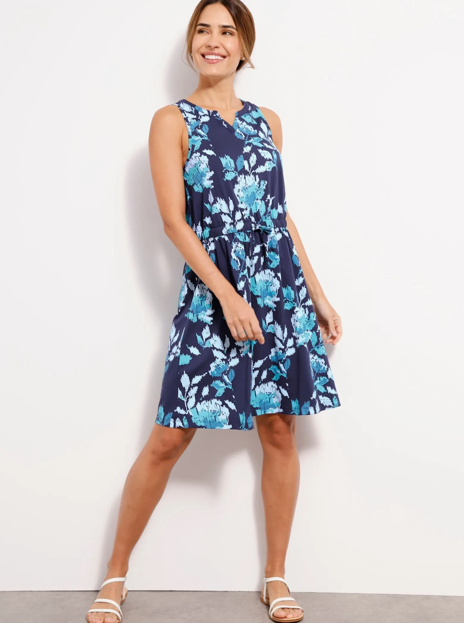 Sommerkleid mit Tunnelzug und Bindeband