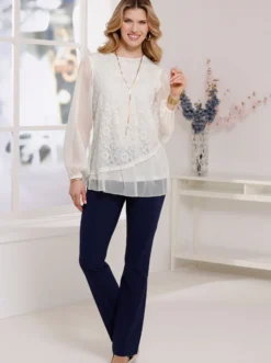 Spitzenbluse mit transparenten Ärmeln