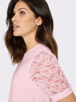 Spitzenshirt mit Puffärmeln