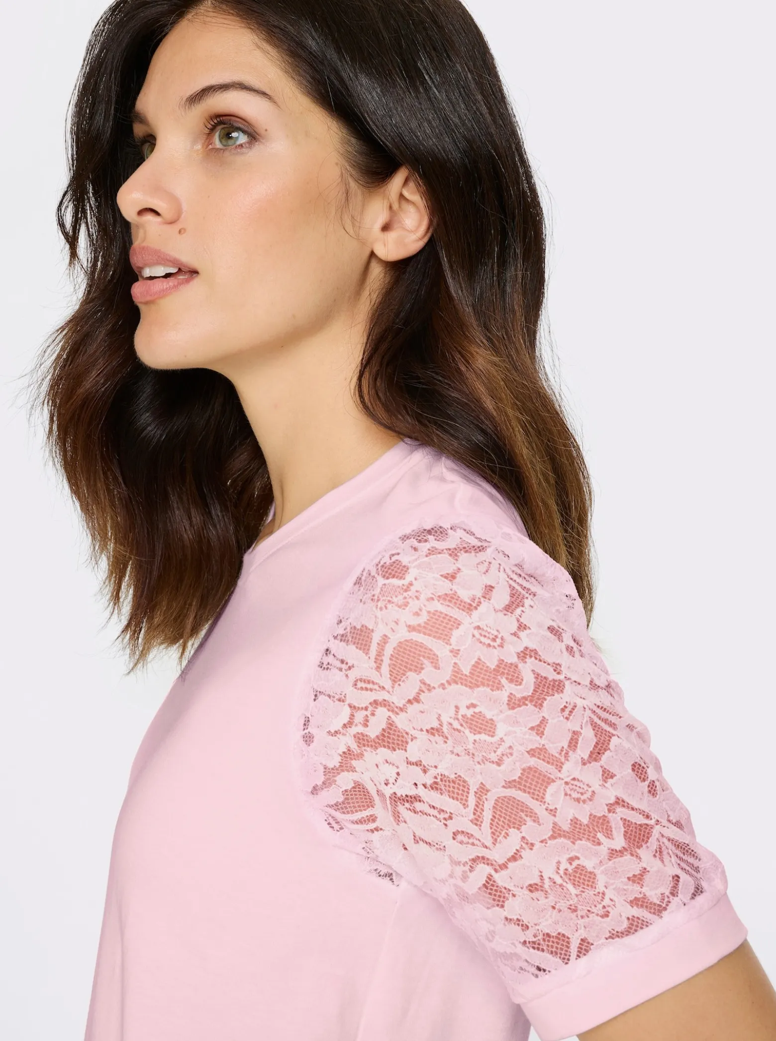 Spitzenshirt mit Puffärmeln