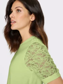 Spitzenshirt mit Puffärmeln