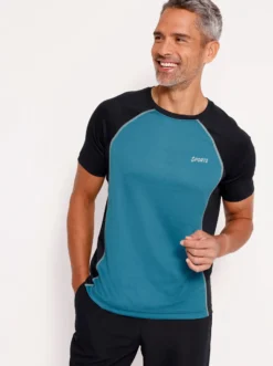 Sportshirt mit Kontrasten