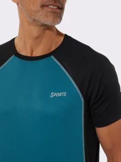 Sportshirt mit Kontrasten