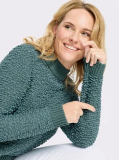 Stehkragenpullover aus Effektgarn