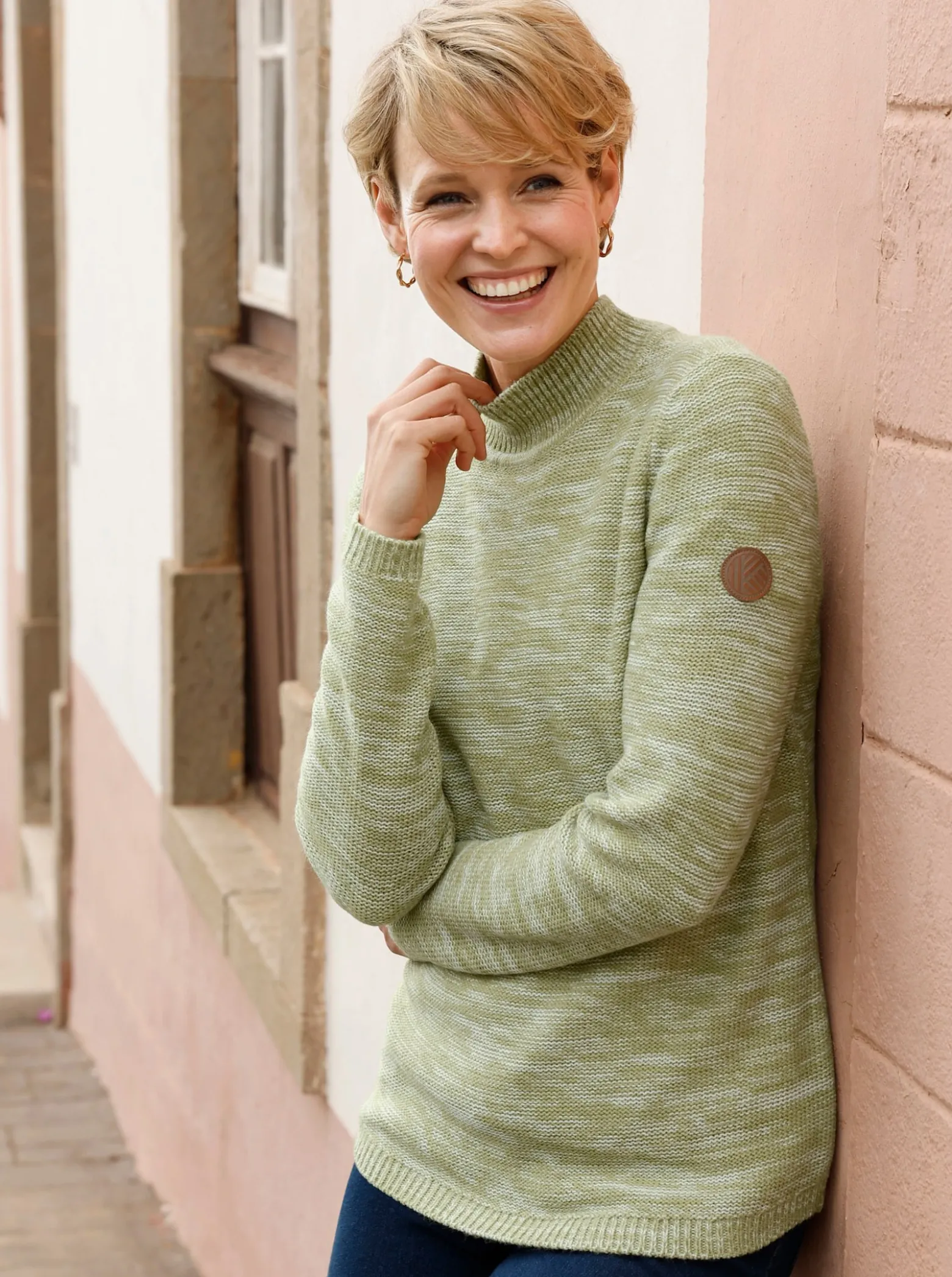 Stehkragenpullover aus Melange-Strick