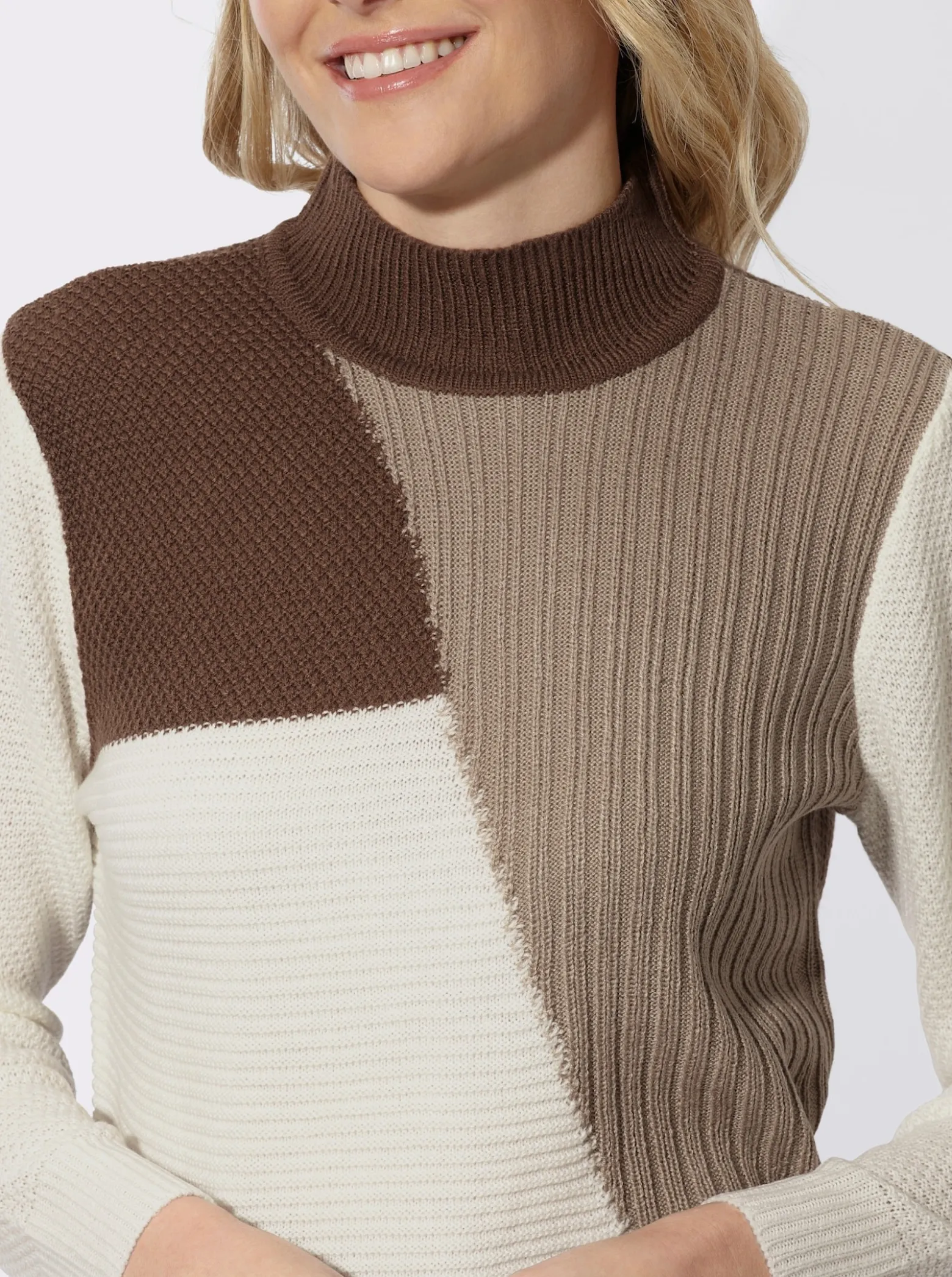 Stehkragenpullover in Patchwork-Optik