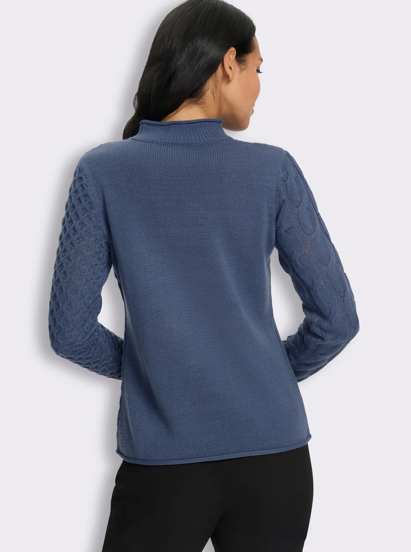 Stehkragenpullover mit Mustermix