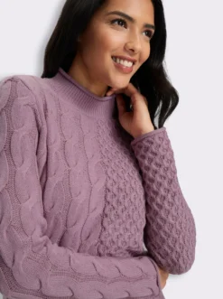 Stehkragenpullover mit Mustermix
