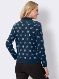 Stehkragenpullover mit Strickmuster