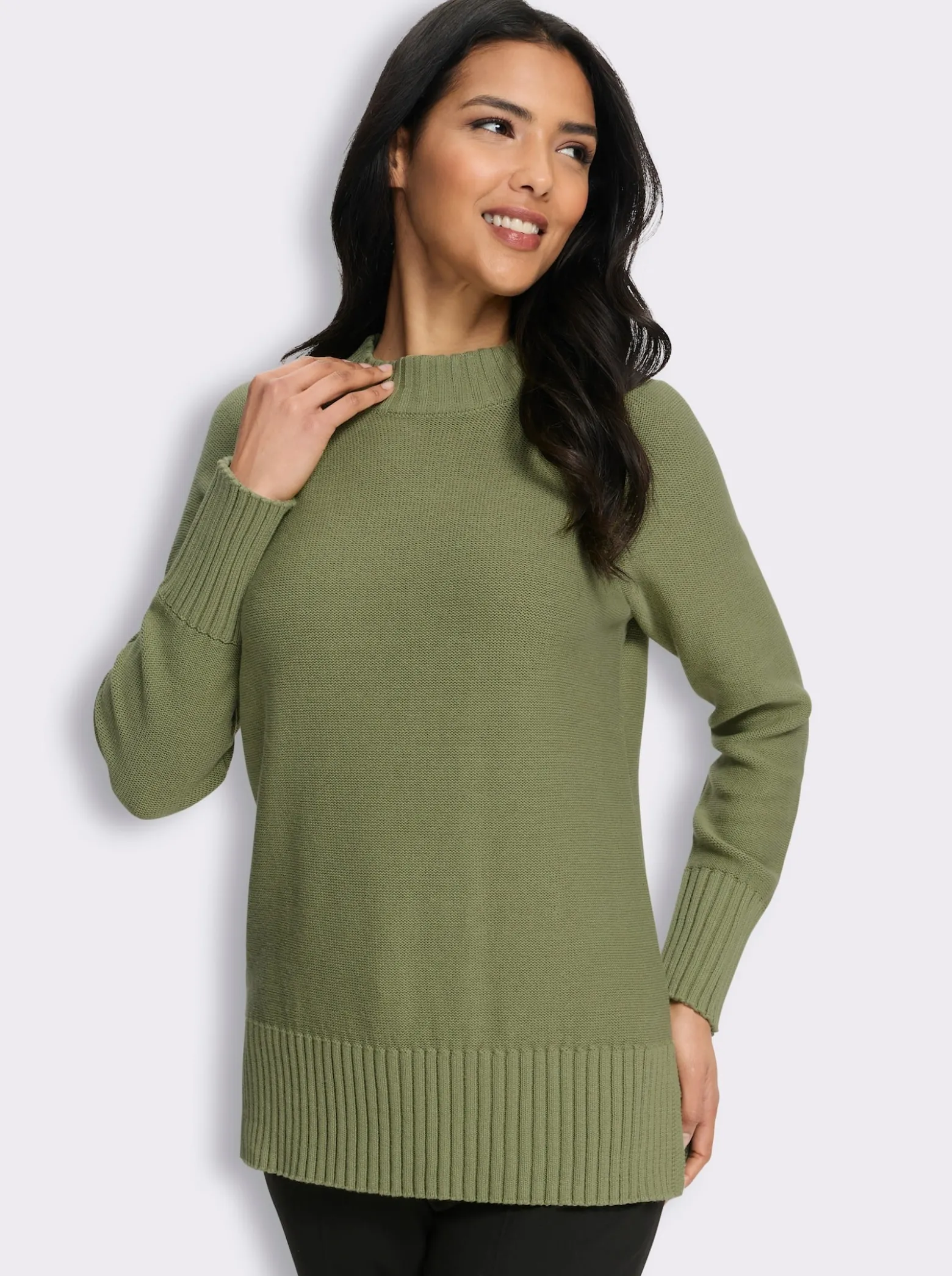 Stehkragenpullover mit Zierknopfleiste hinten