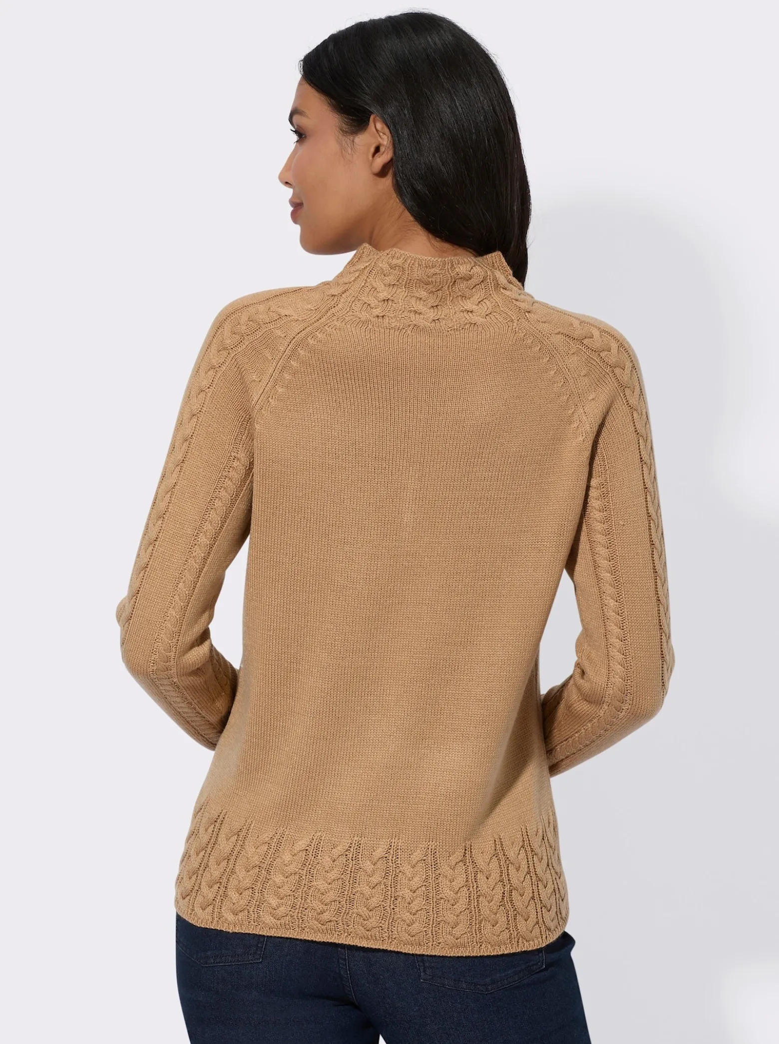 Stehkragenpullover mit Zopfstrick-Muster