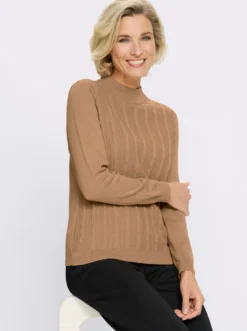 Stehkragenpullover mit Zopfmuster