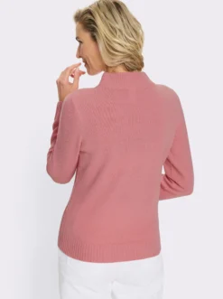 Stehkragenpullover mit Zopfmuster vorne