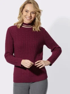 Stehkragenpullover mit Zopfmuster