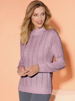 Stehkragenpullover mit Zopfmuster