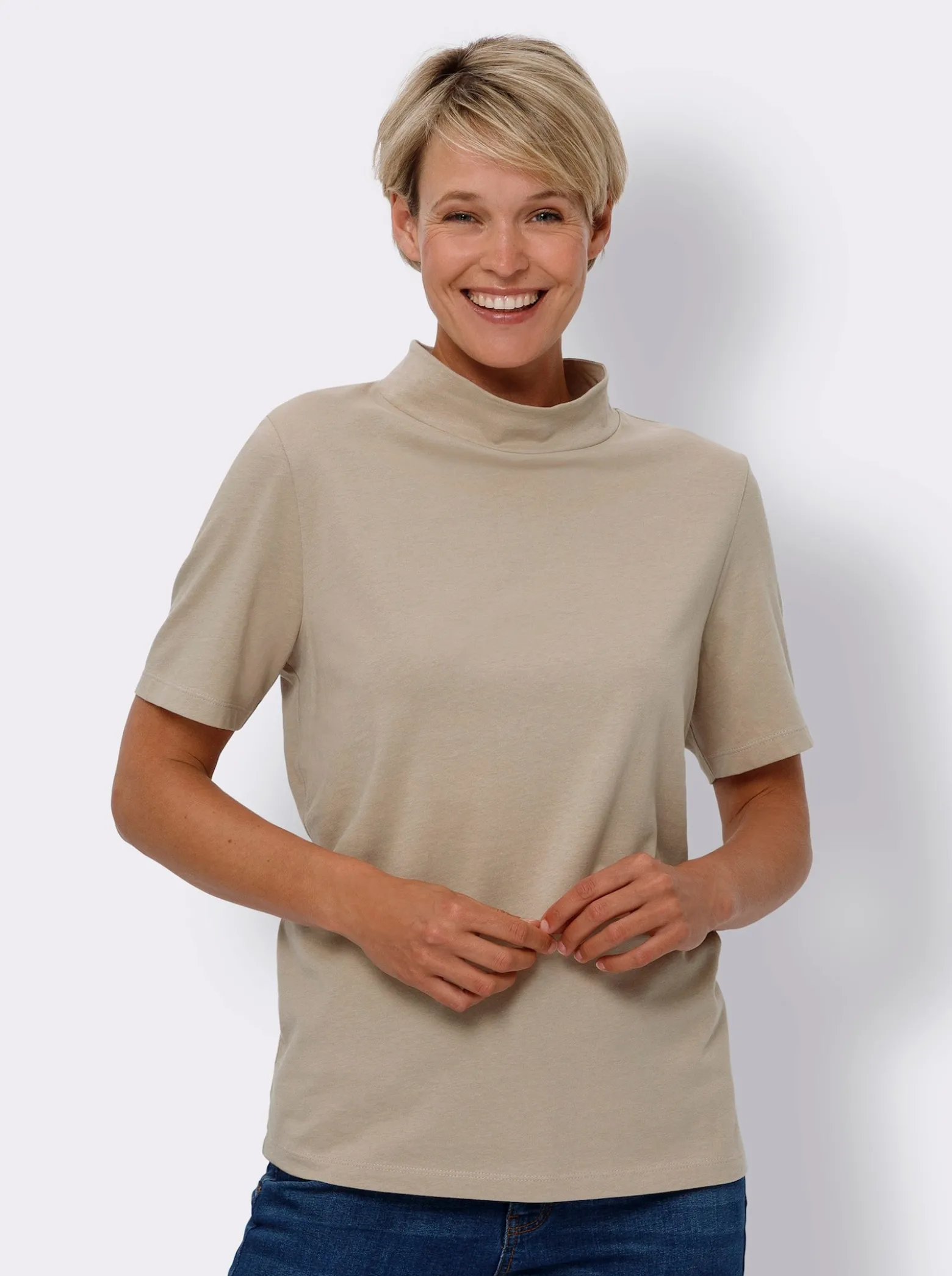 Stehkragenshirt aus reiner Baumwolle