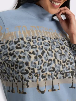 Stehkragenshirt im Animal-Dessin