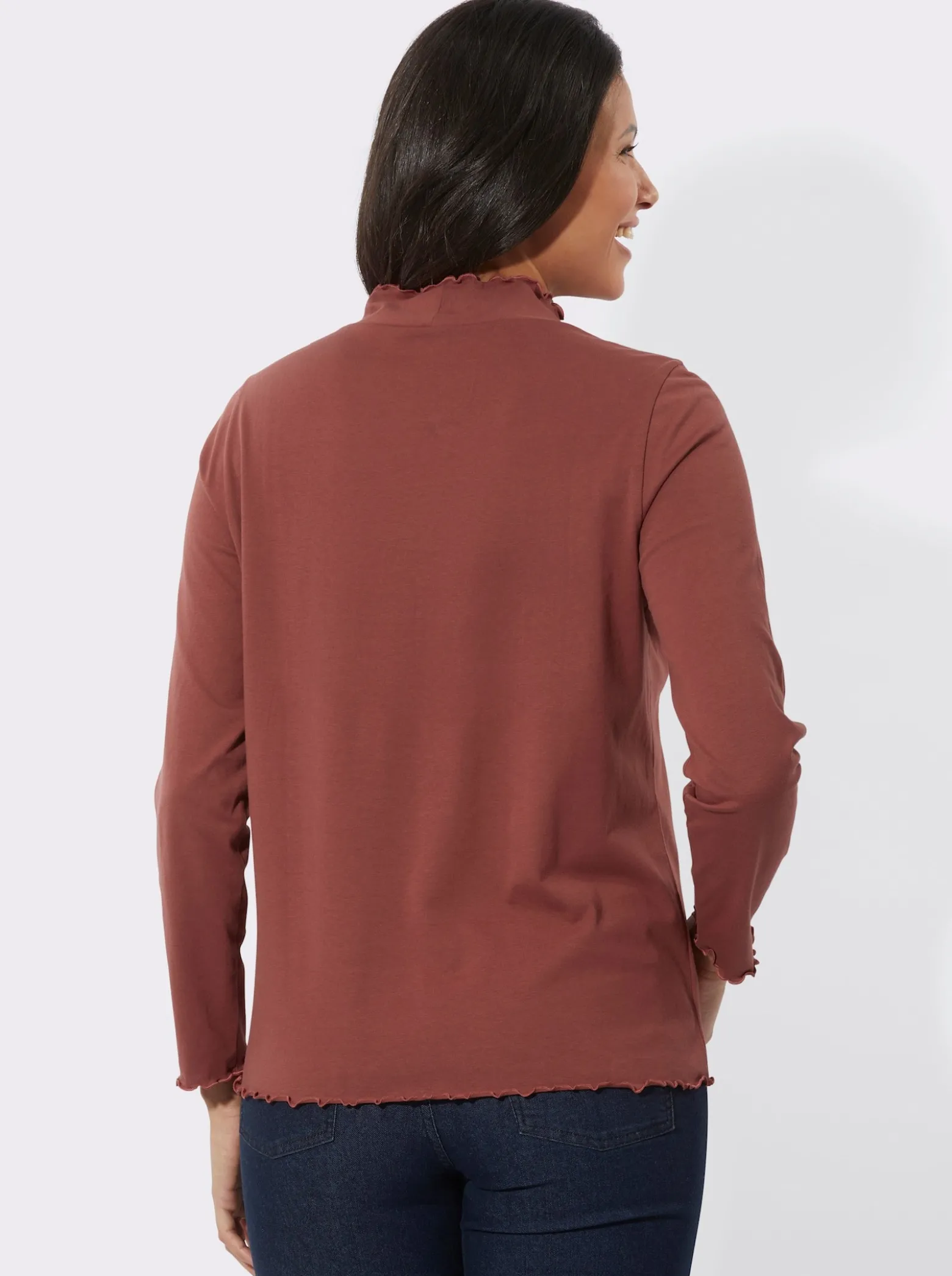 Stehkragenshirt mit gewellten Abschlüssen