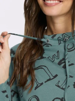 Stehkragenshirt mit Lettering-Print