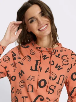 Stehkragenshirt mit Lettering-Print