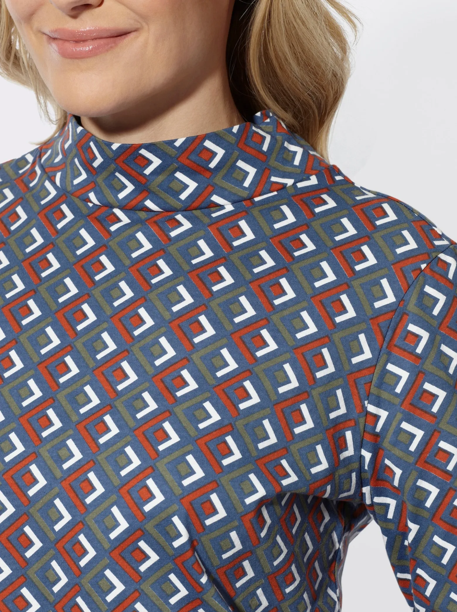 Stehkragenshirt mit Print
