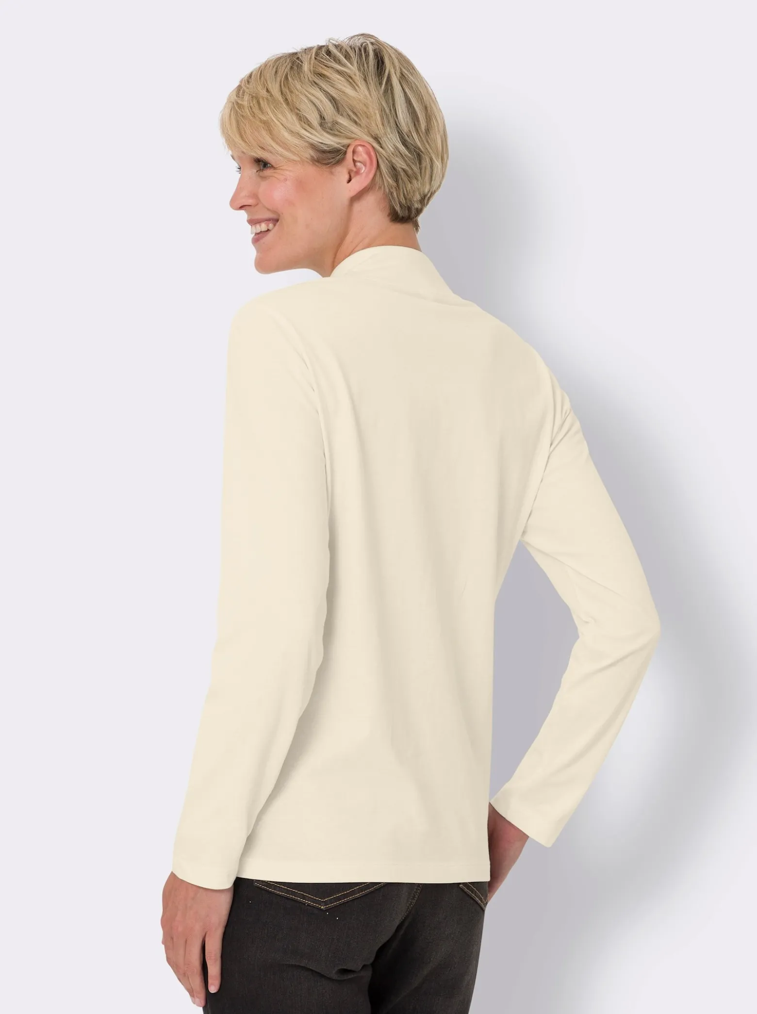 Stehkragenshirt mit Schmuckknöpfen