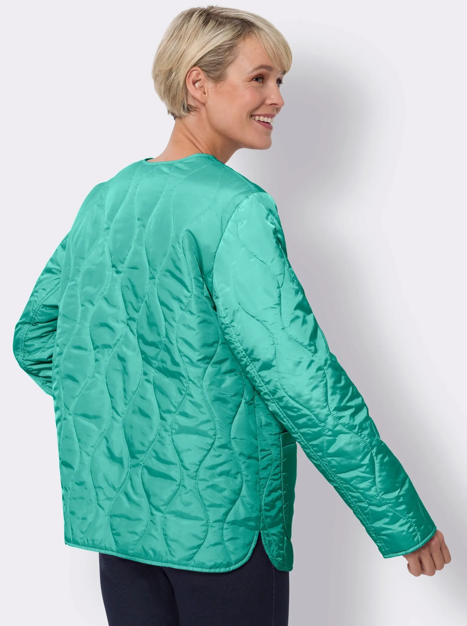 Steppjacke in kastigem Schnitt