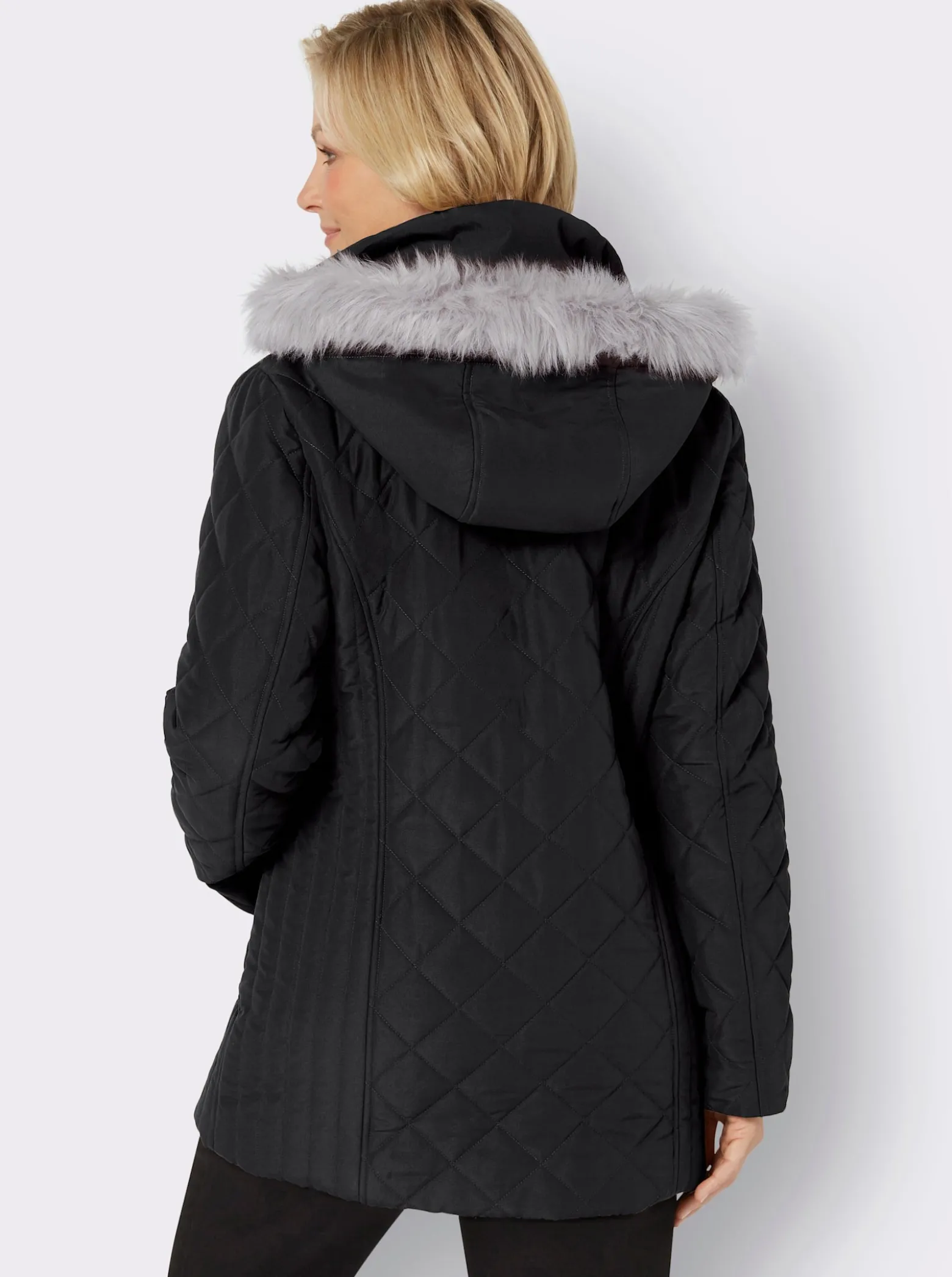 Steppjacke mit abnehmbarer Kapuze