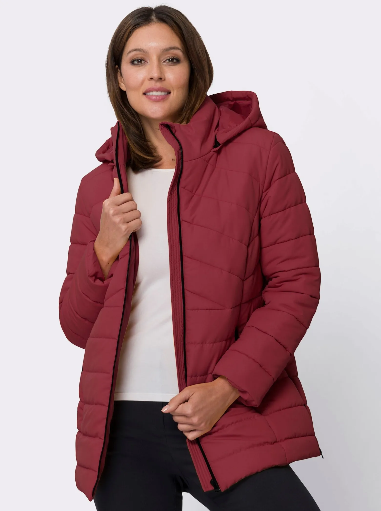 Steppjacke mit abnehmbarer Kapuze