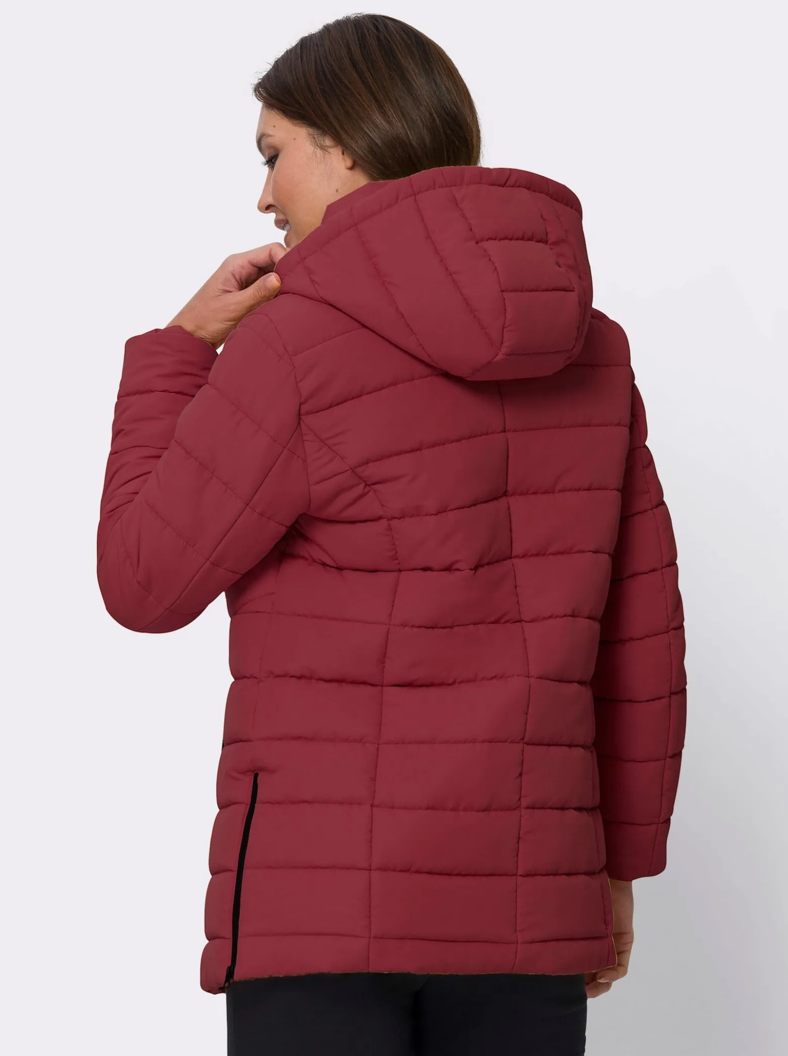 Steppjacke mit abnehmbarer Kapuze