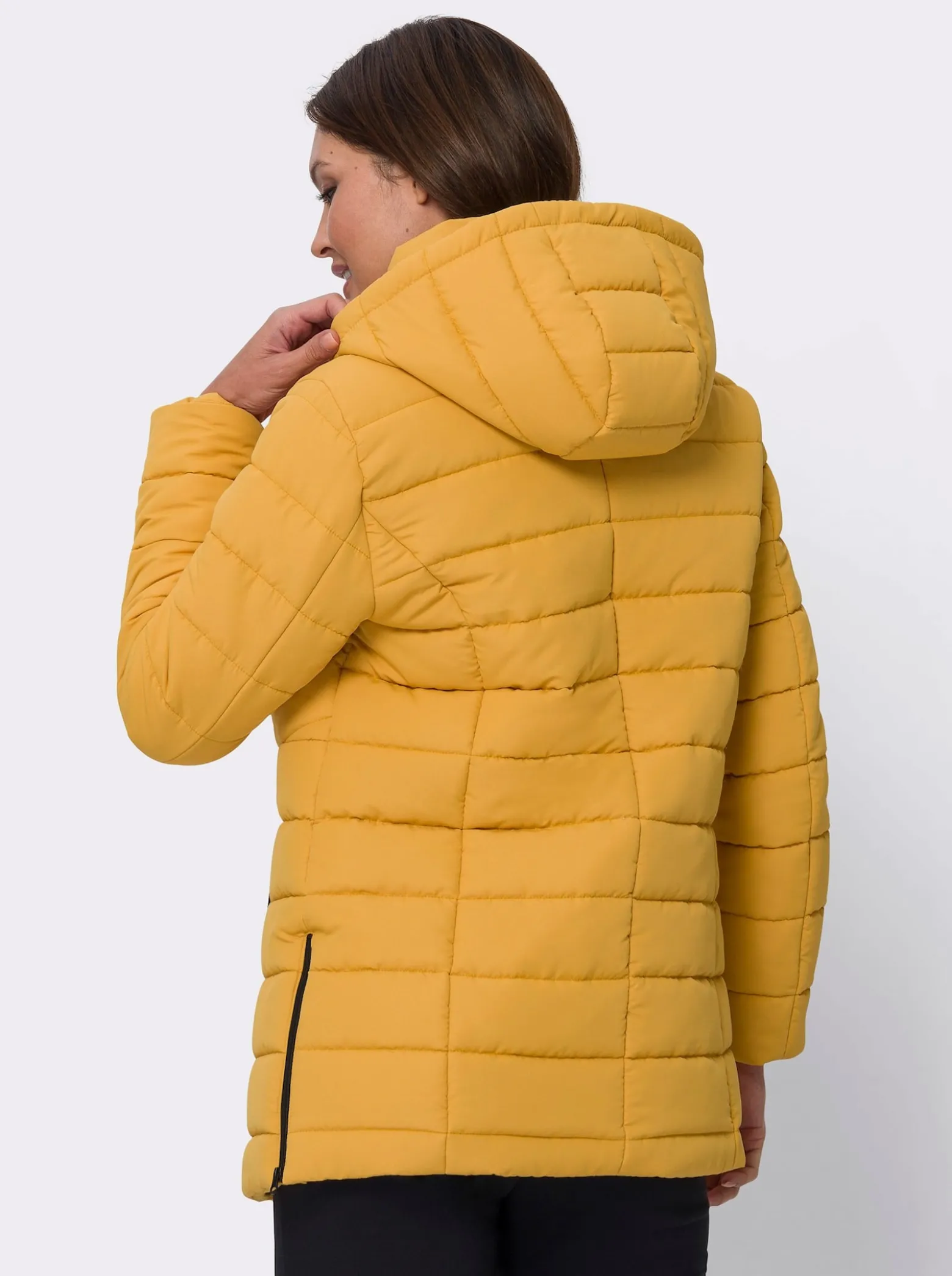 Steppjacke mit abnehmbarer Kapuze