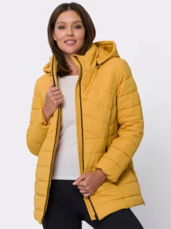Steppjacke mit abnehmbarer Kapuze