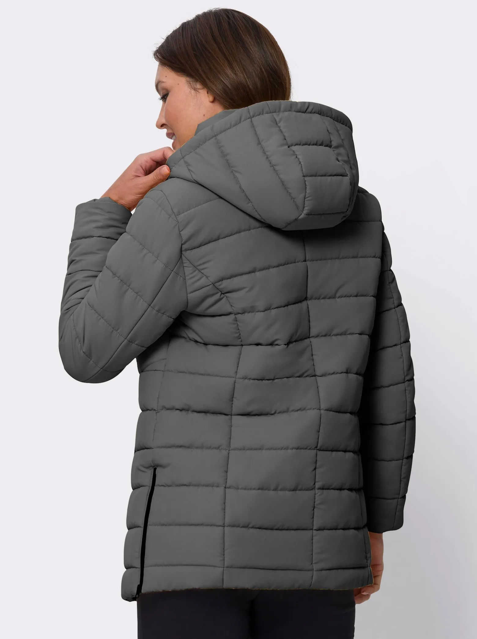 Steppjacke mit abnehmbarer Kapuze