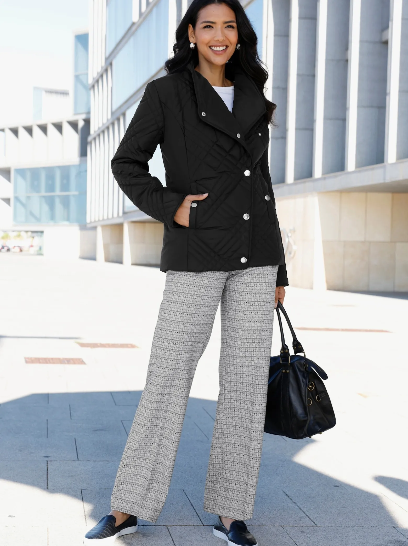 Steppjacke mit asymmetrischer Knopfleiste