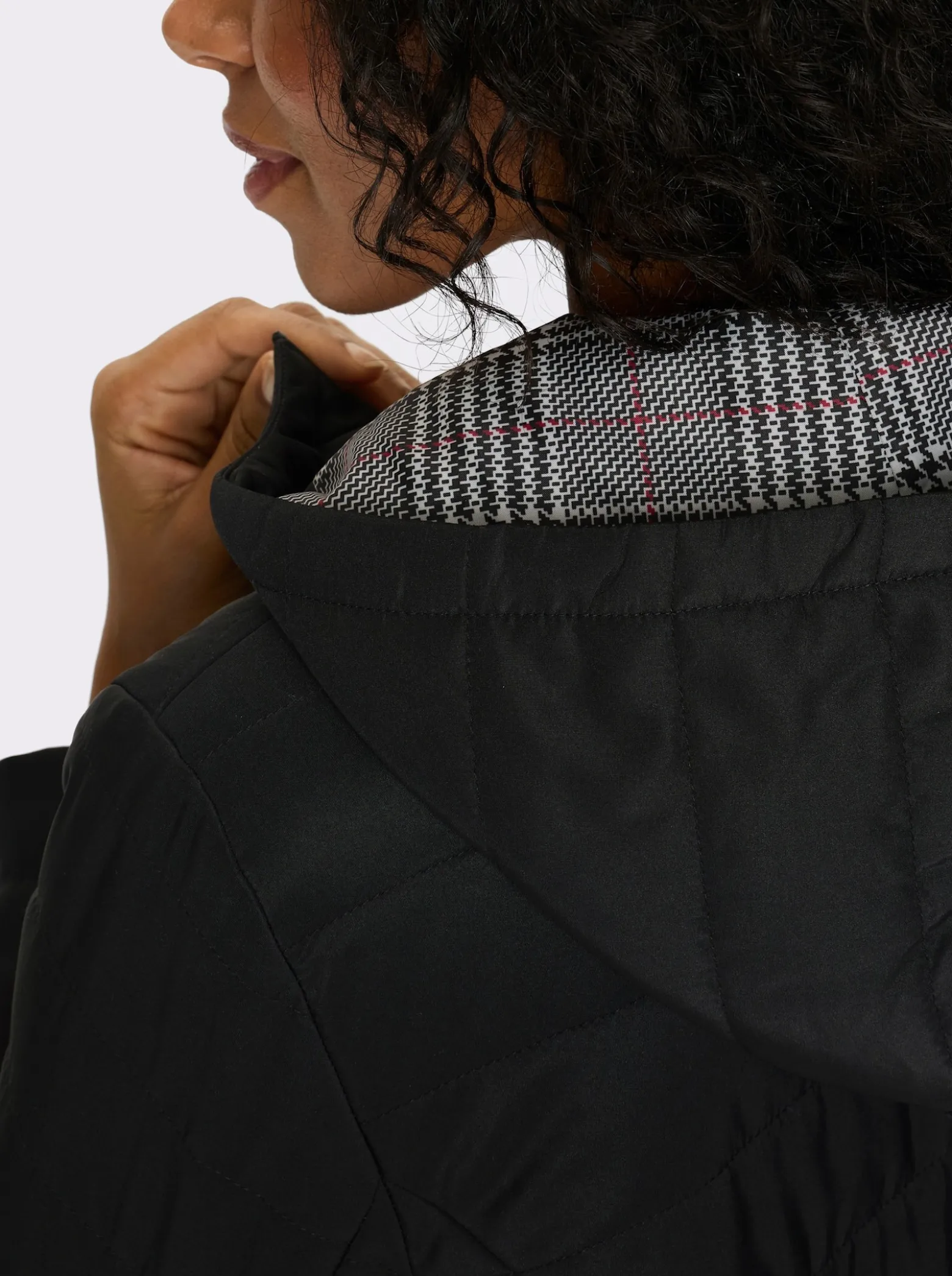 Steppjacke mit bedrucktem Futter