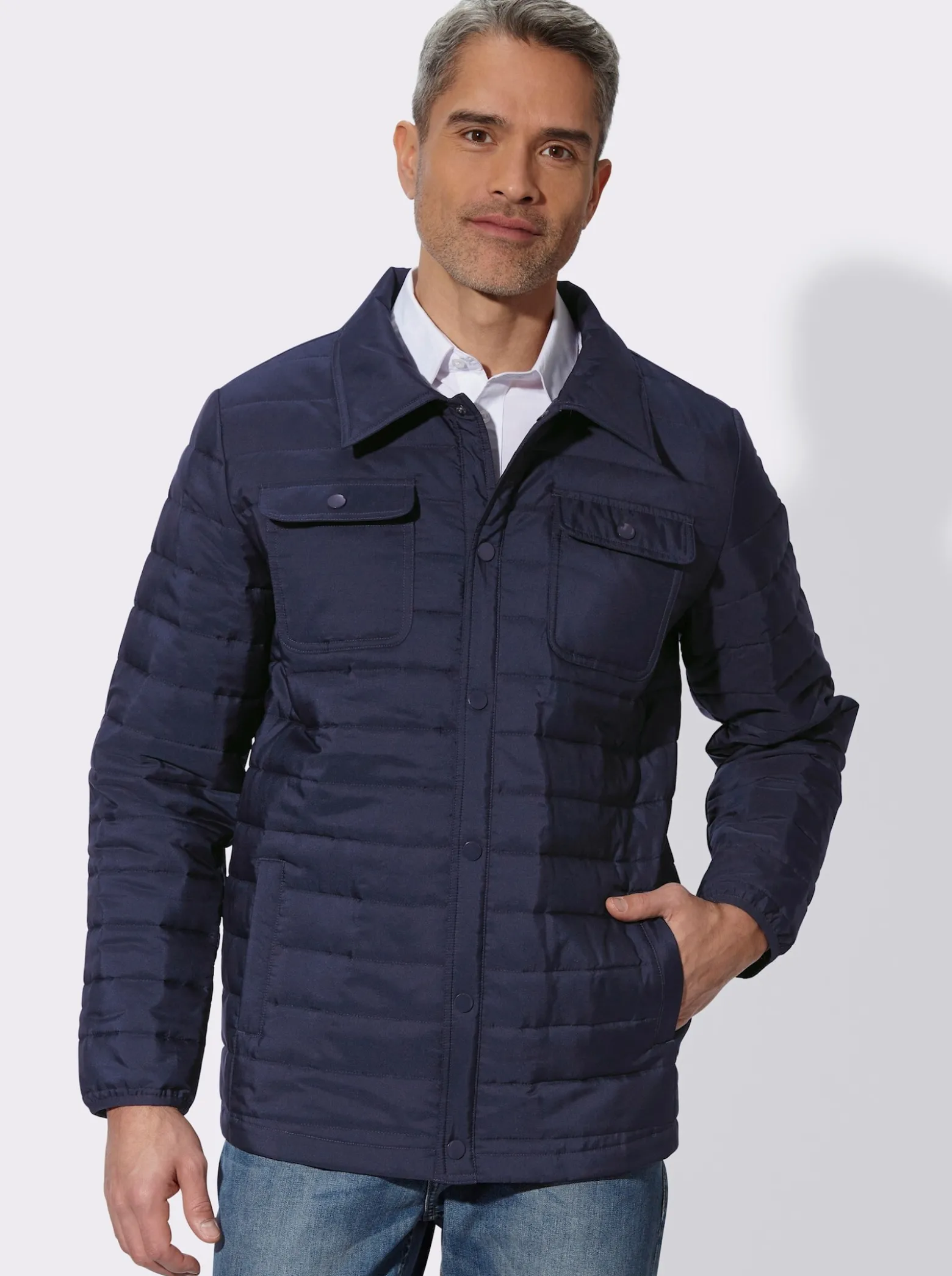 Steppjacke mit Druckknopfleiste