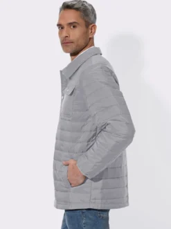 Steppjacke mit Druckknopfleiste