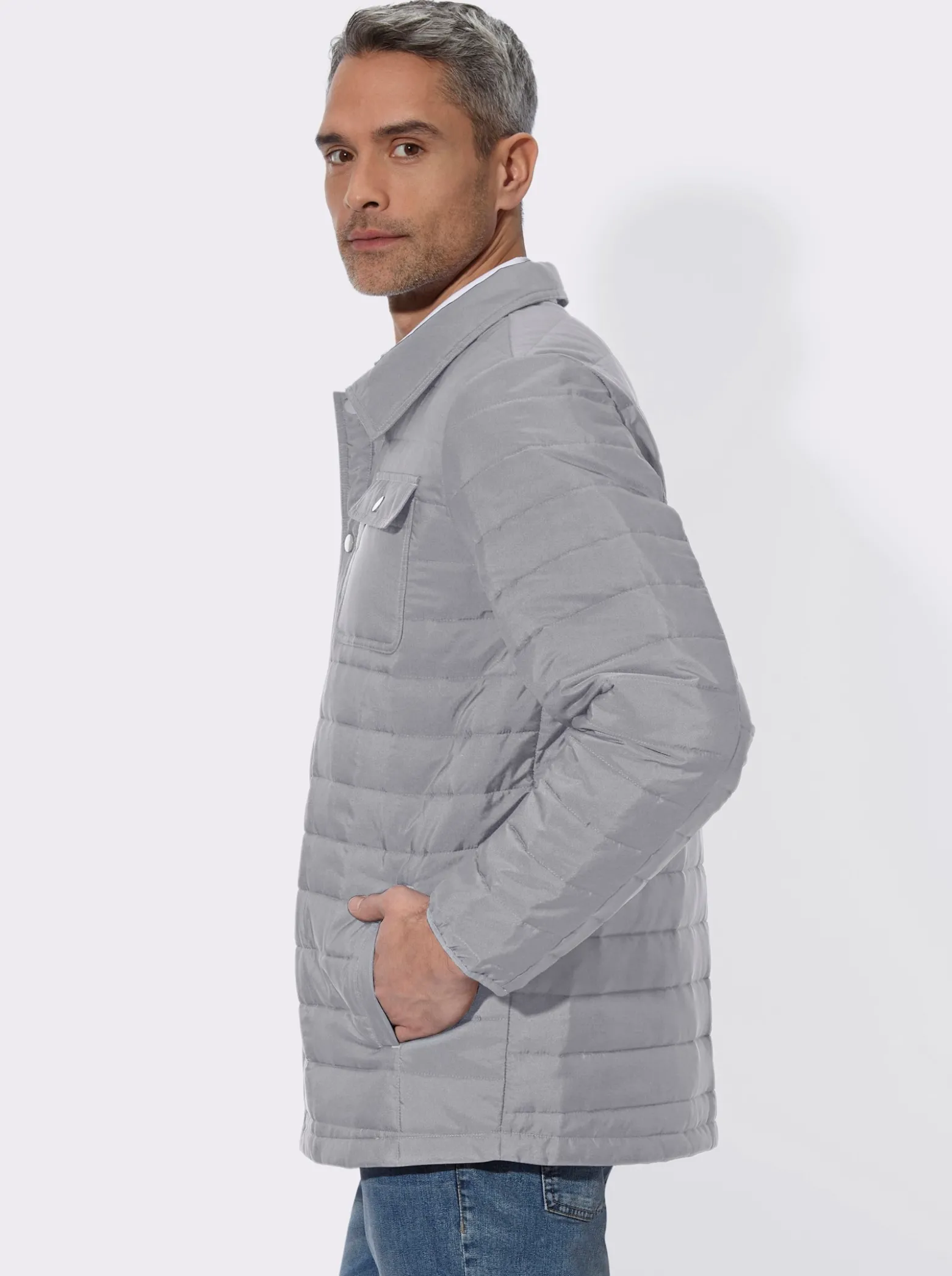 Steppjacke mit Druckknopfleiste
